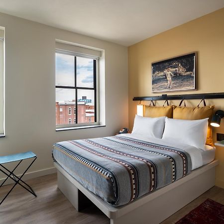 Moxy Springfield Downtown Hotel ภายนอก รูปภาพ