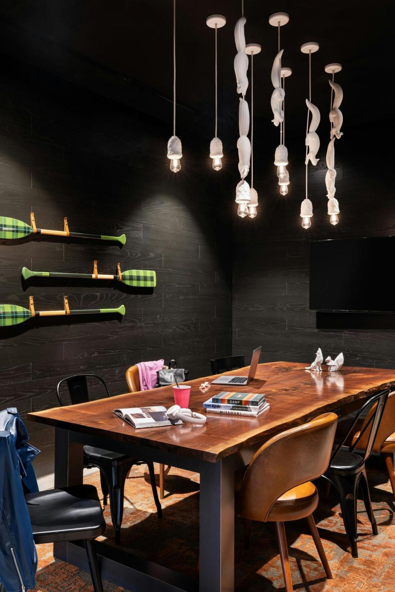 Moxy Springfield Downtown Hotel ภายนอก รูปภาพ