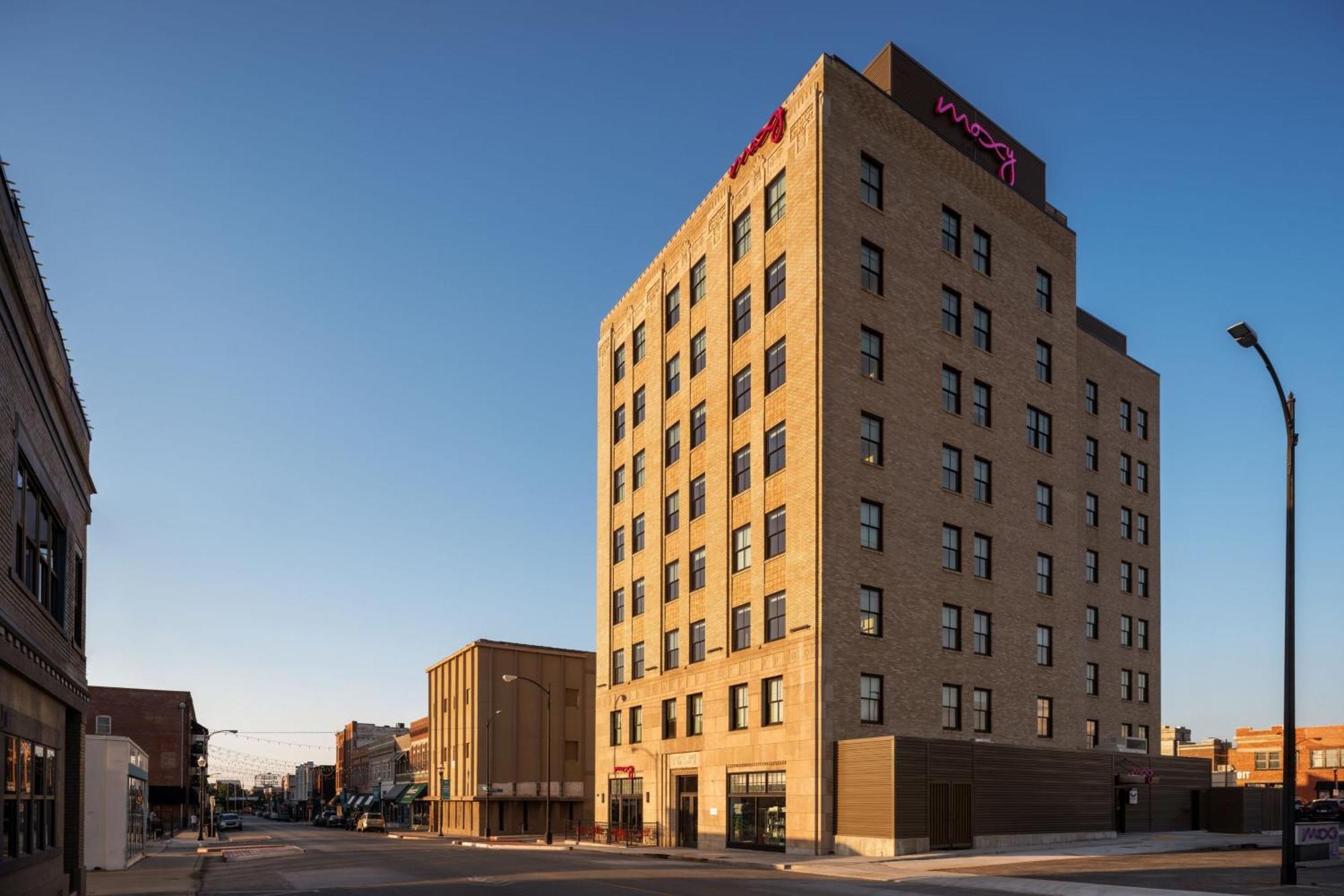 Moxy Springfield Downtown Hotel ภายนอก รูปภาพ