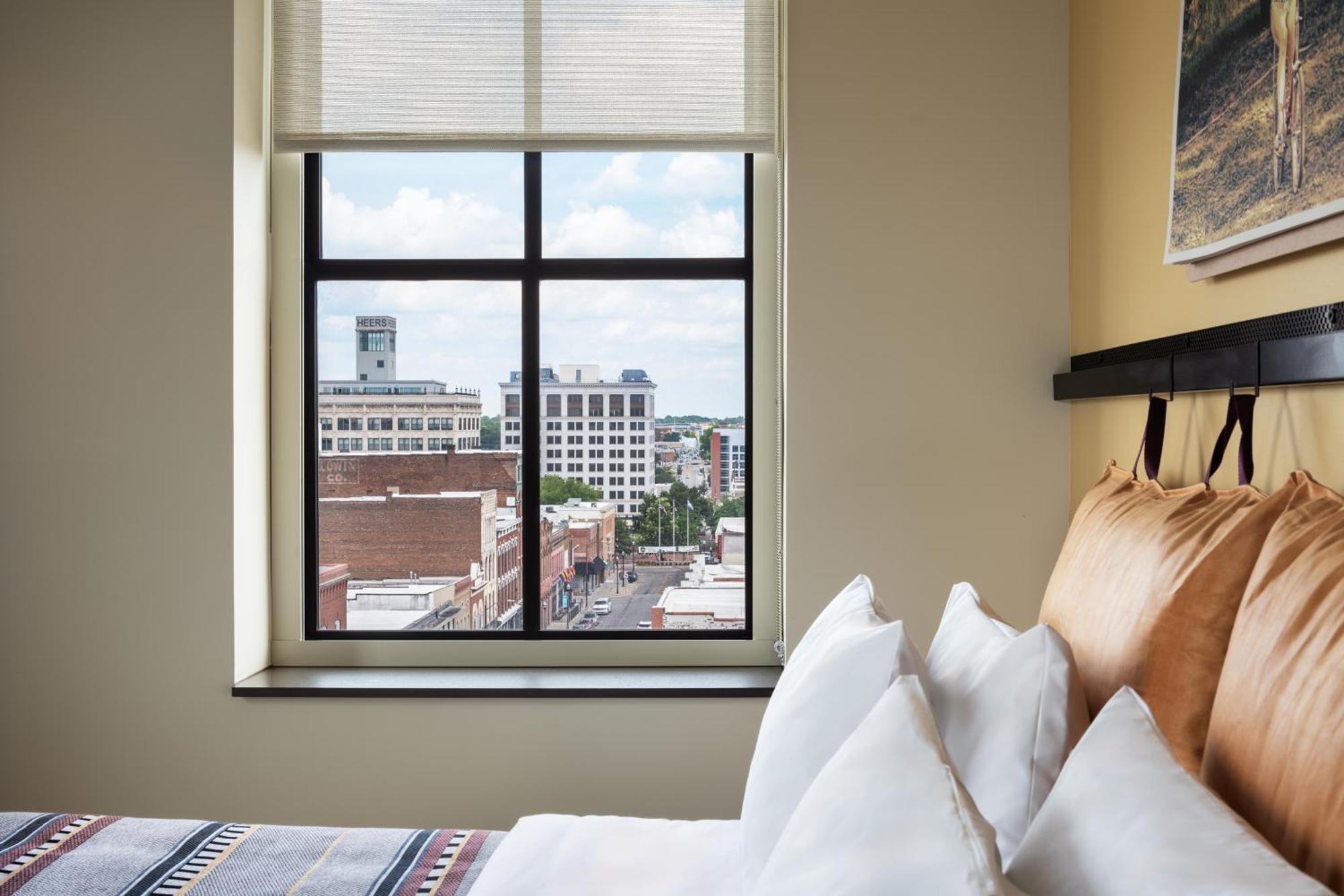 Moxy Springfield Downtown Hotel ภายนอก รูปภาพ