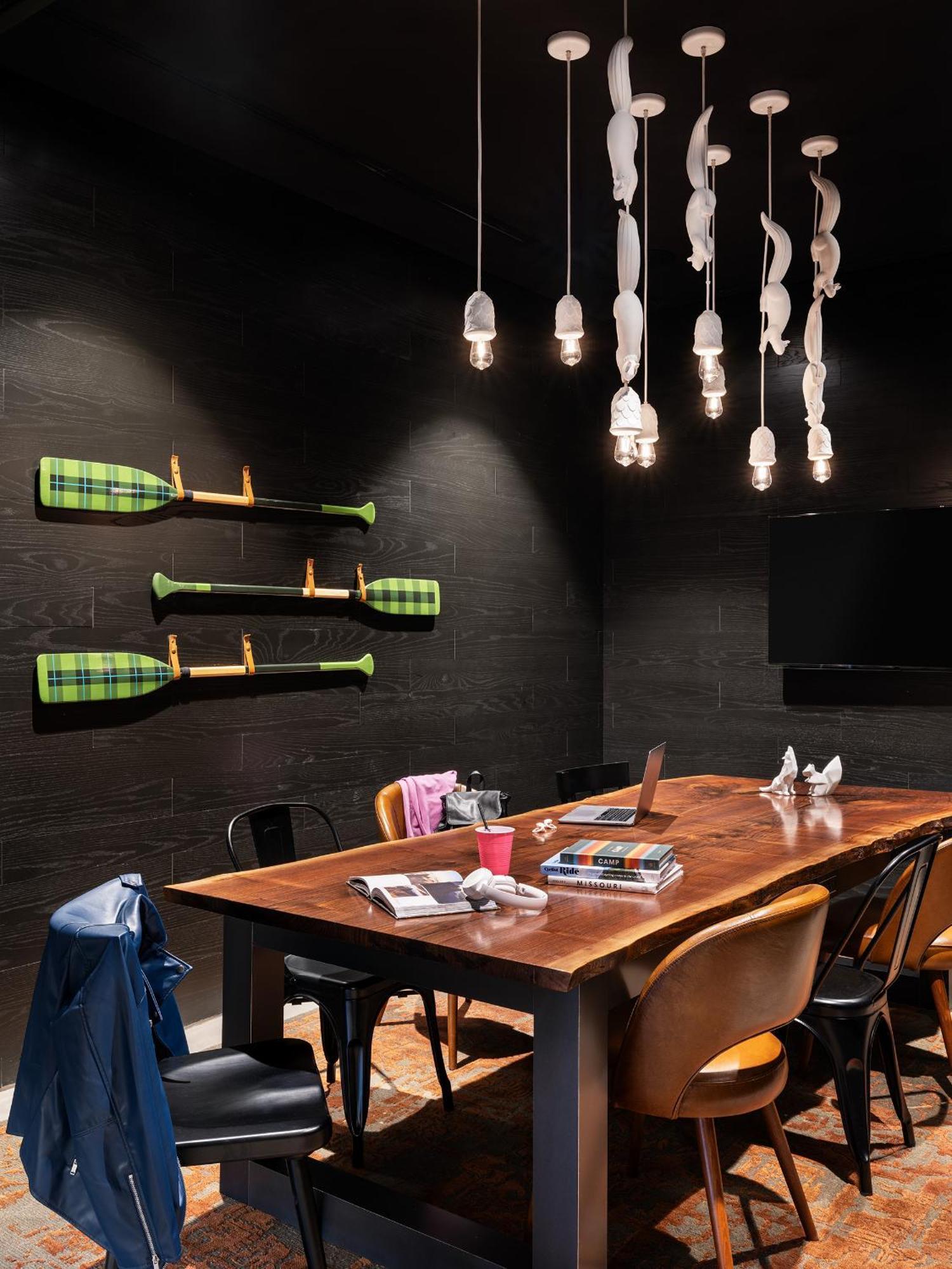 Moxy Springfield Downtown Hotel ภายนอก รูปภาพ