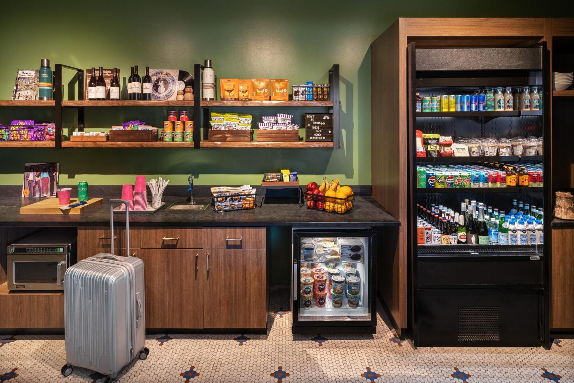 Moxy Springfield Downtown Hotel ภายนอก รูปภาพ