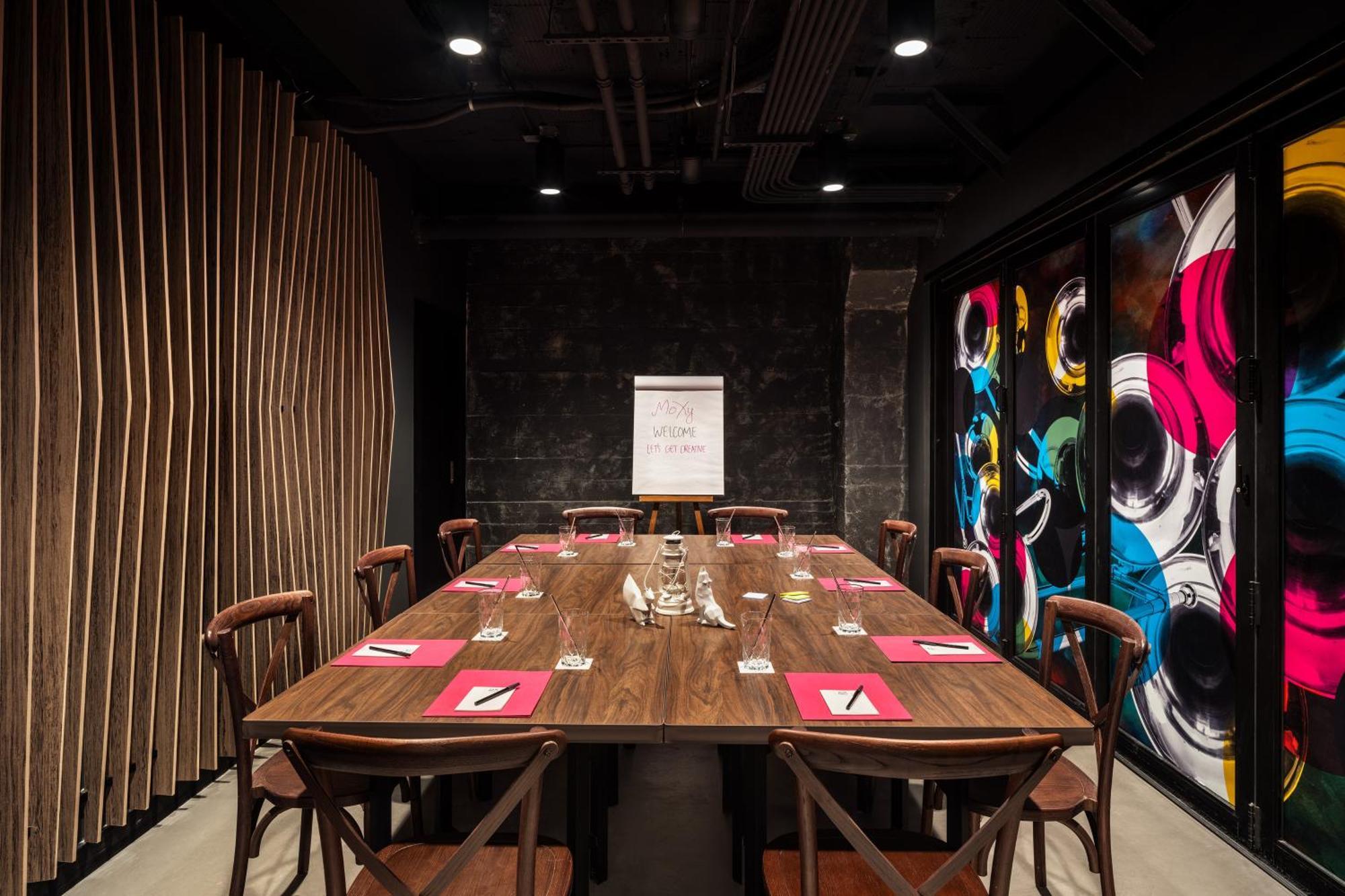 Moxy Springfield Downtown Hotel ภายนอก รูปภาพ